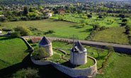 Les Moulins  Vent de Rgusse